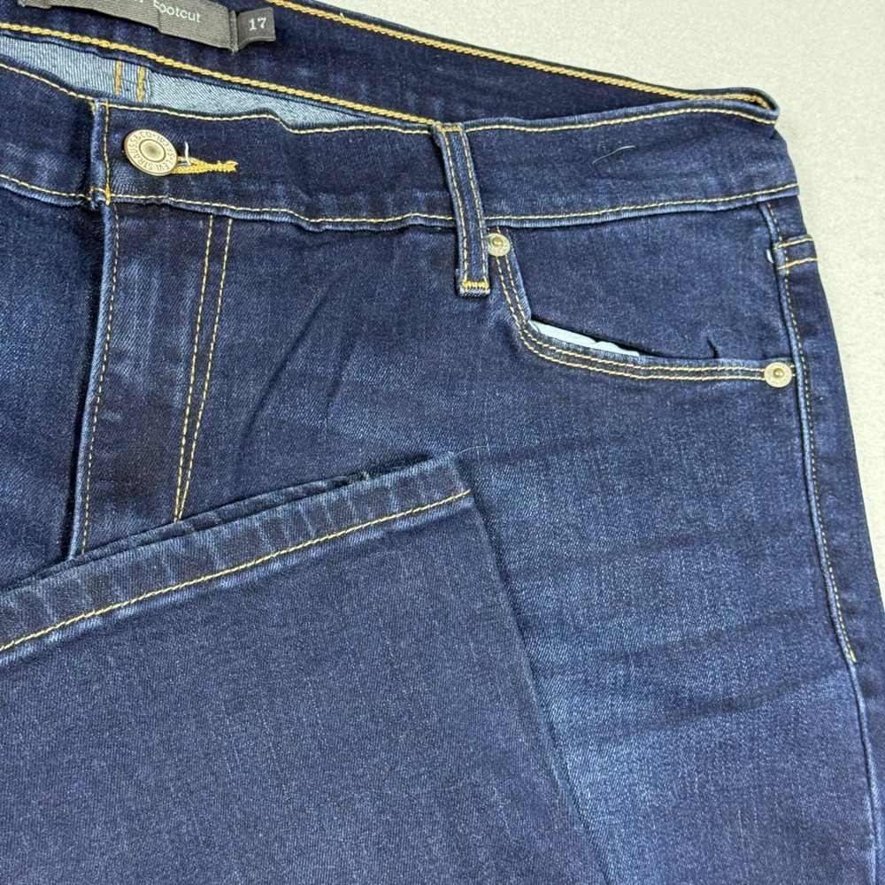 Levis Bootcut Jeans Dark Wash Denim Mid Rise Blue Pants Womens 17M